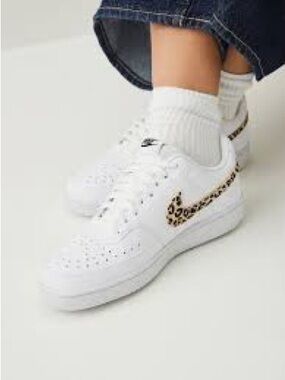 Nike Women's Court Vision Low Leopard Print Sneakers Size 9
